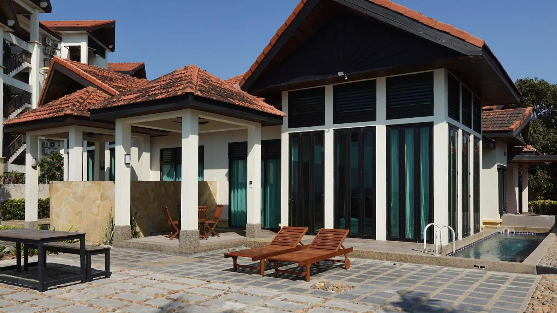 Bonheur At Karambunai Kota Kinabalu Villa