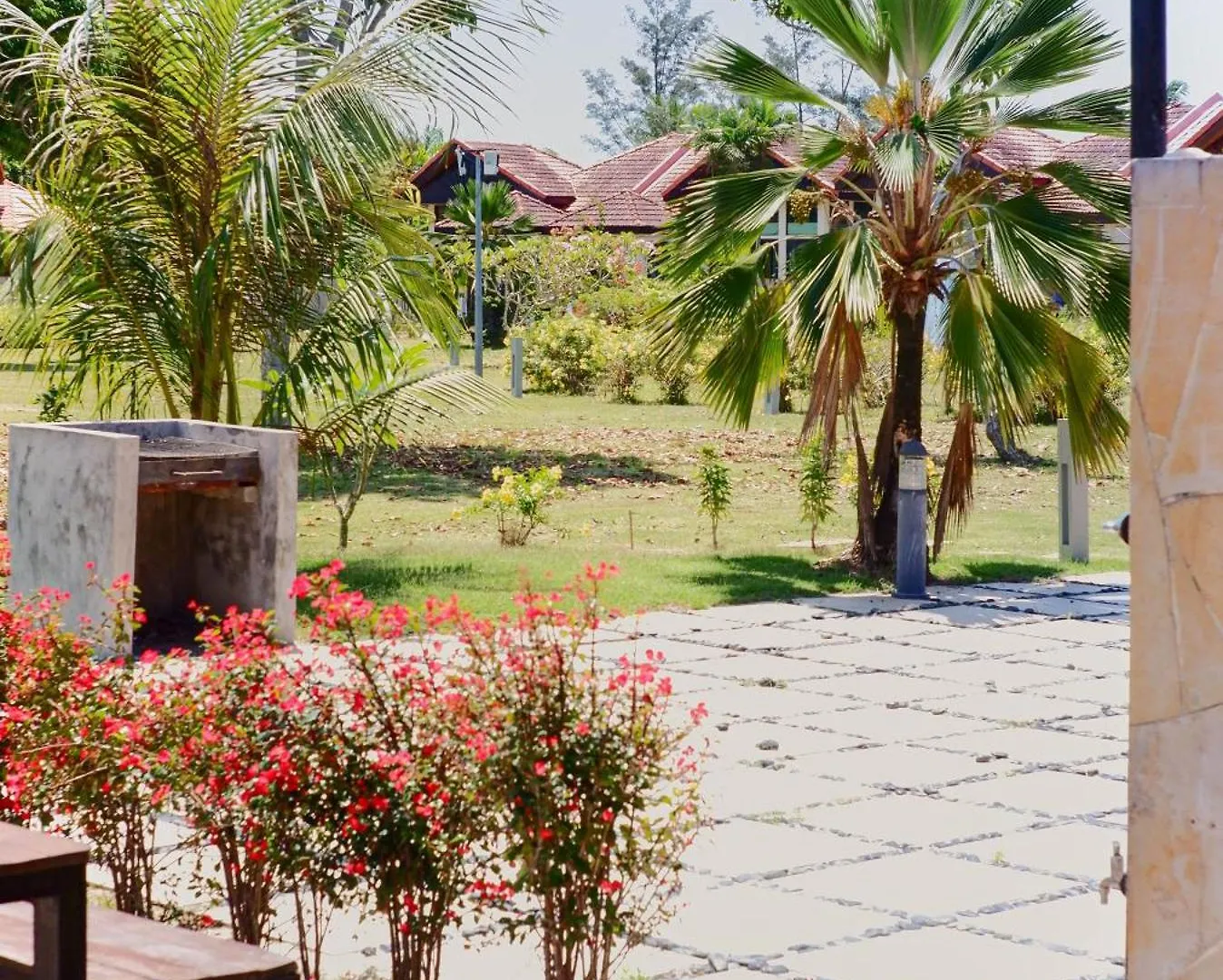 Bonheur At Karambunai Kota Kinabalu 0*,