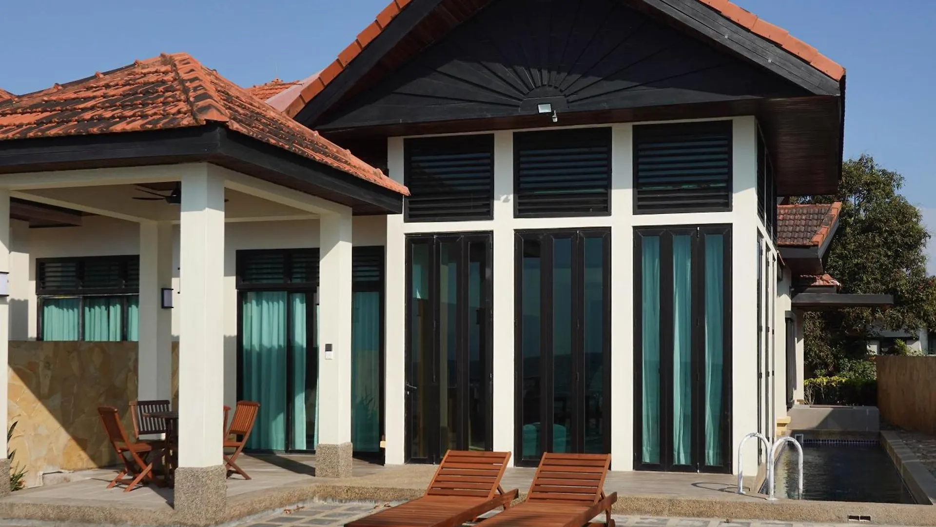 Bonheur At Karambunai Kota Kinabalu