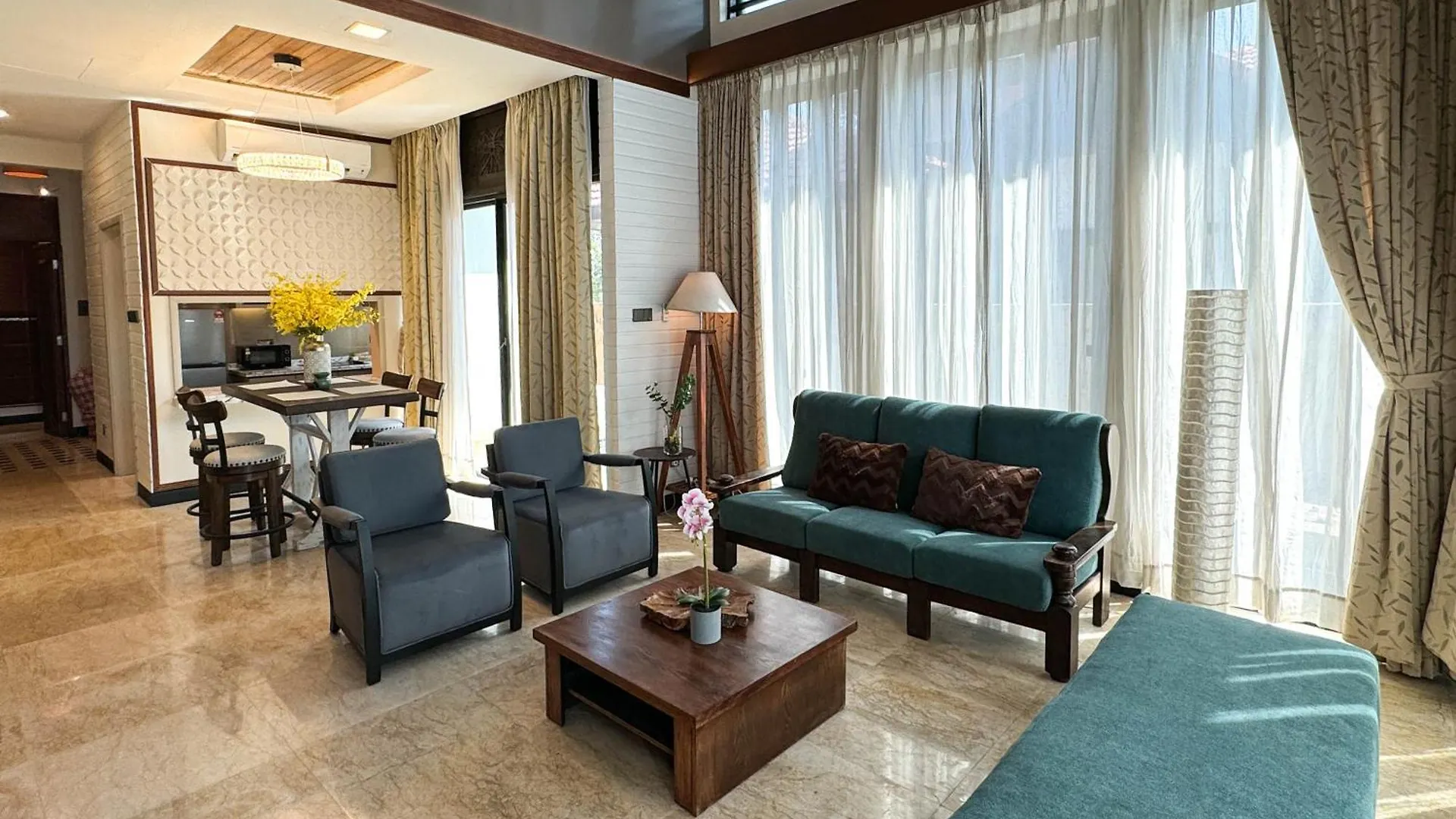 Villa Bonheur At Karambunai Kota Kinabalu Malezya