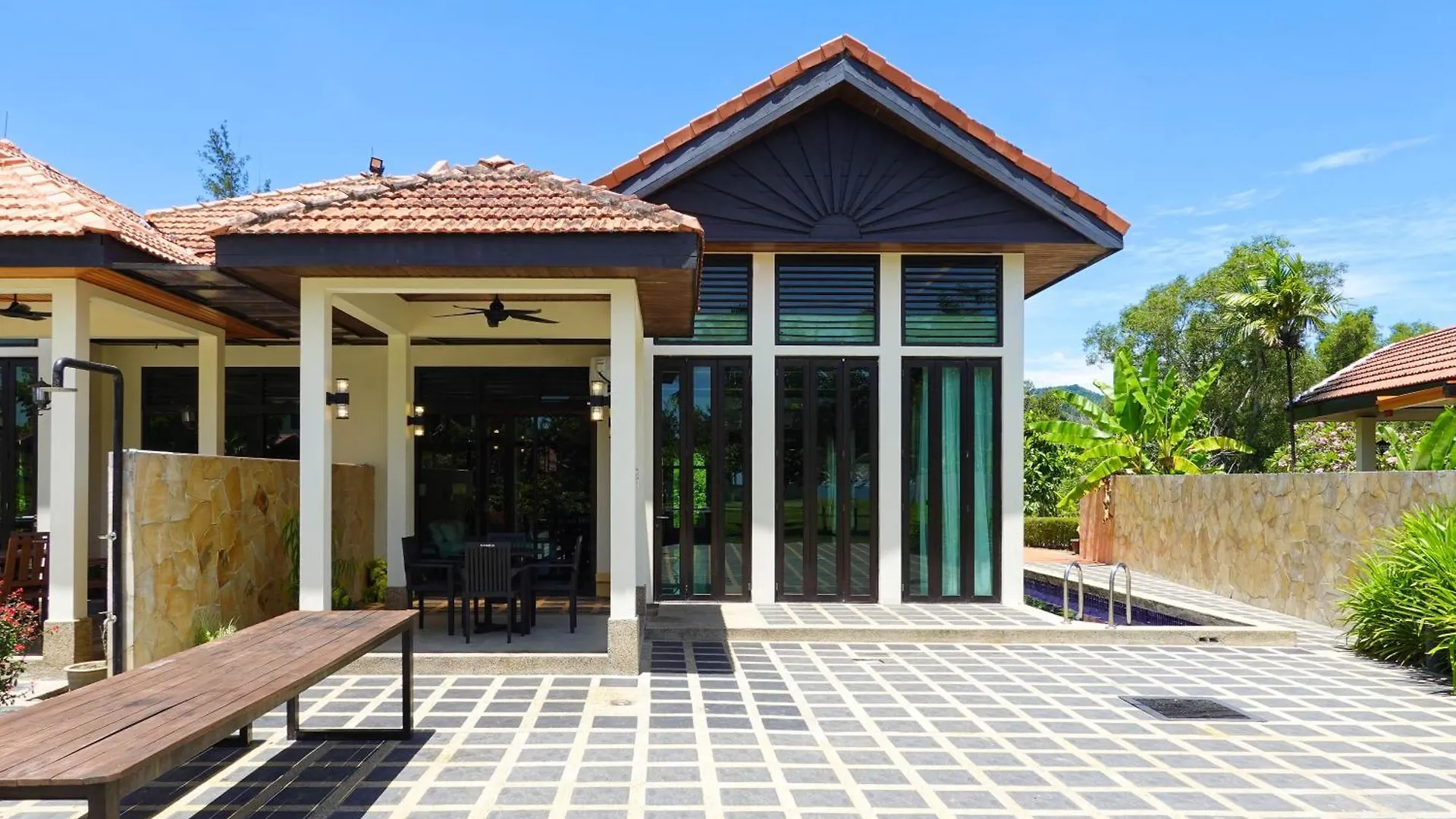 Bonheur At Karambunai Kota Kinabalu