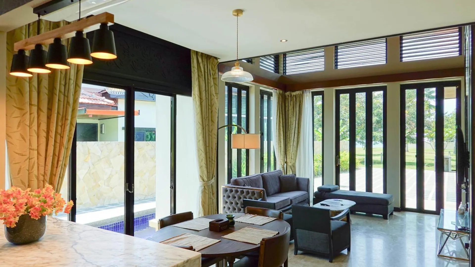 Villa Bonheur At Karambunai Kota Kinabalu