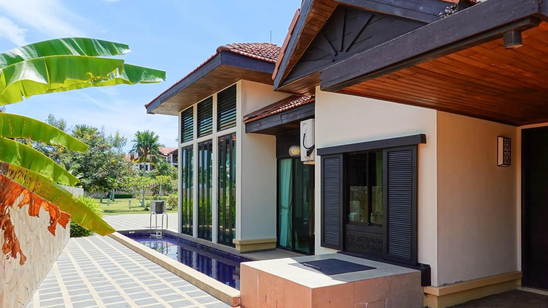 Villa Bonheur At Karambunai Kota Kinabalu